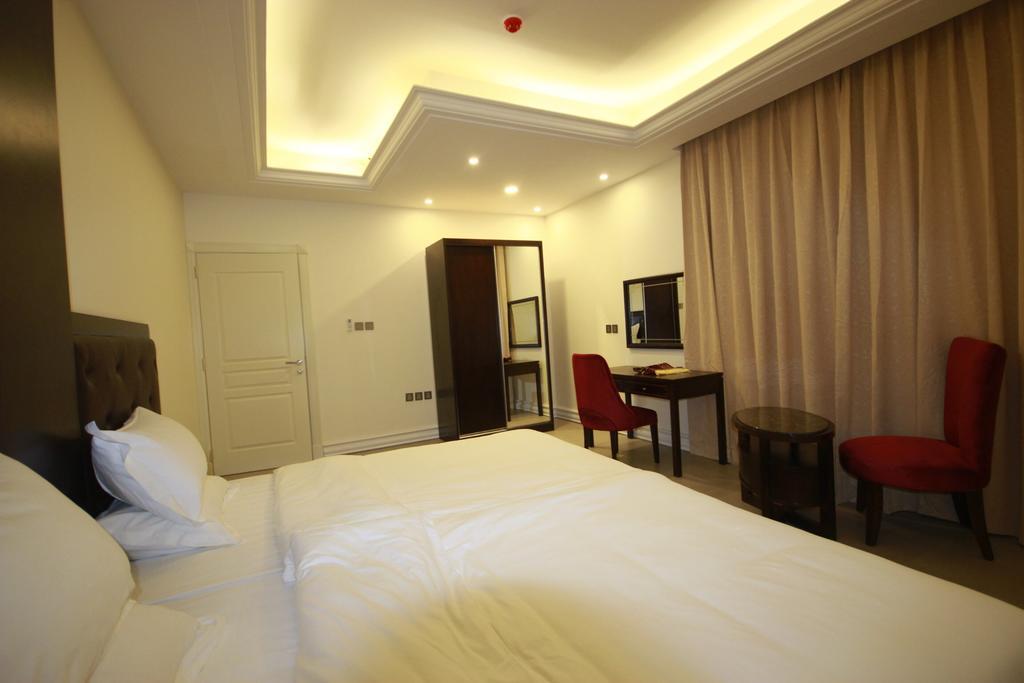 Alarjan Dream Aparthotel Riyadh Room photo